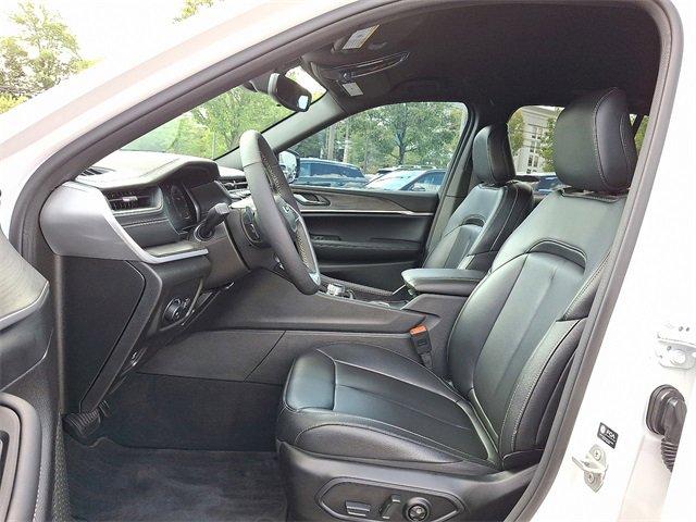 2024 Jeep Grand Cherokee Vehicle Photo in Willow Grove, PA 19090