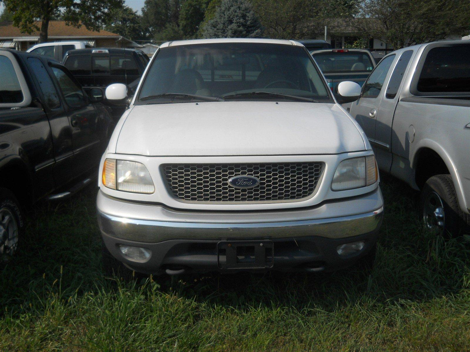 Used 2001 Ford F-150 Lariat with VIN 1FTRW08WX1KE12642 for sale in Delavan, IL