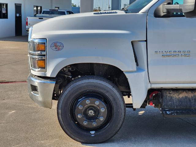 2024 Chevrolet Silverado Chassis Cab Vehicle Photo in LEWISVILLE, TX 75067