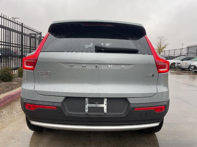 2025 Volvo XC40 Vehicle Photo in Grapevine, TX 76051