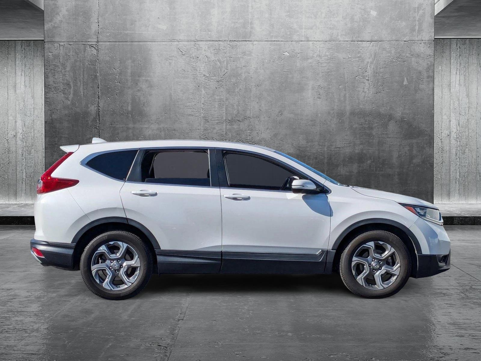 2019 Honda CR-V Vehicle Photo in VALENCIA, CA 91355-1705