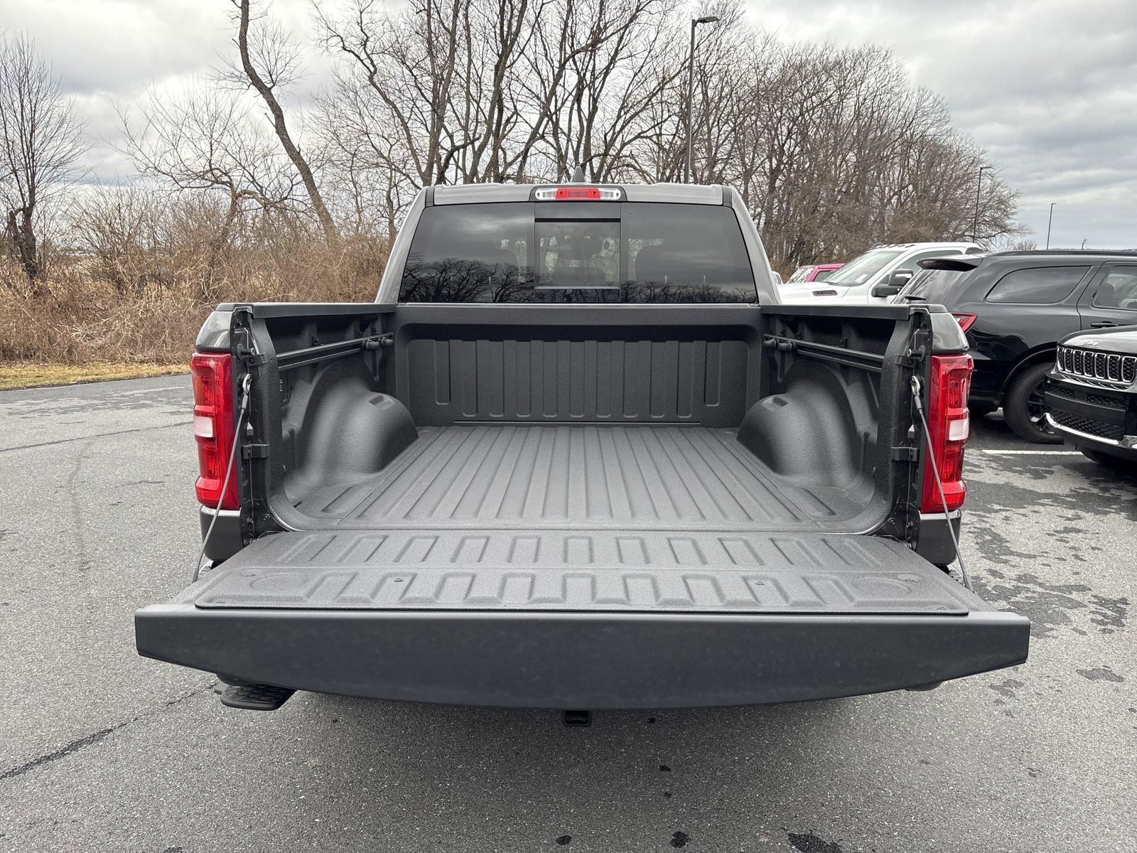 2025 Ram 1500 Vehicle Photo in Mechanicsburg, PA 17050-1707