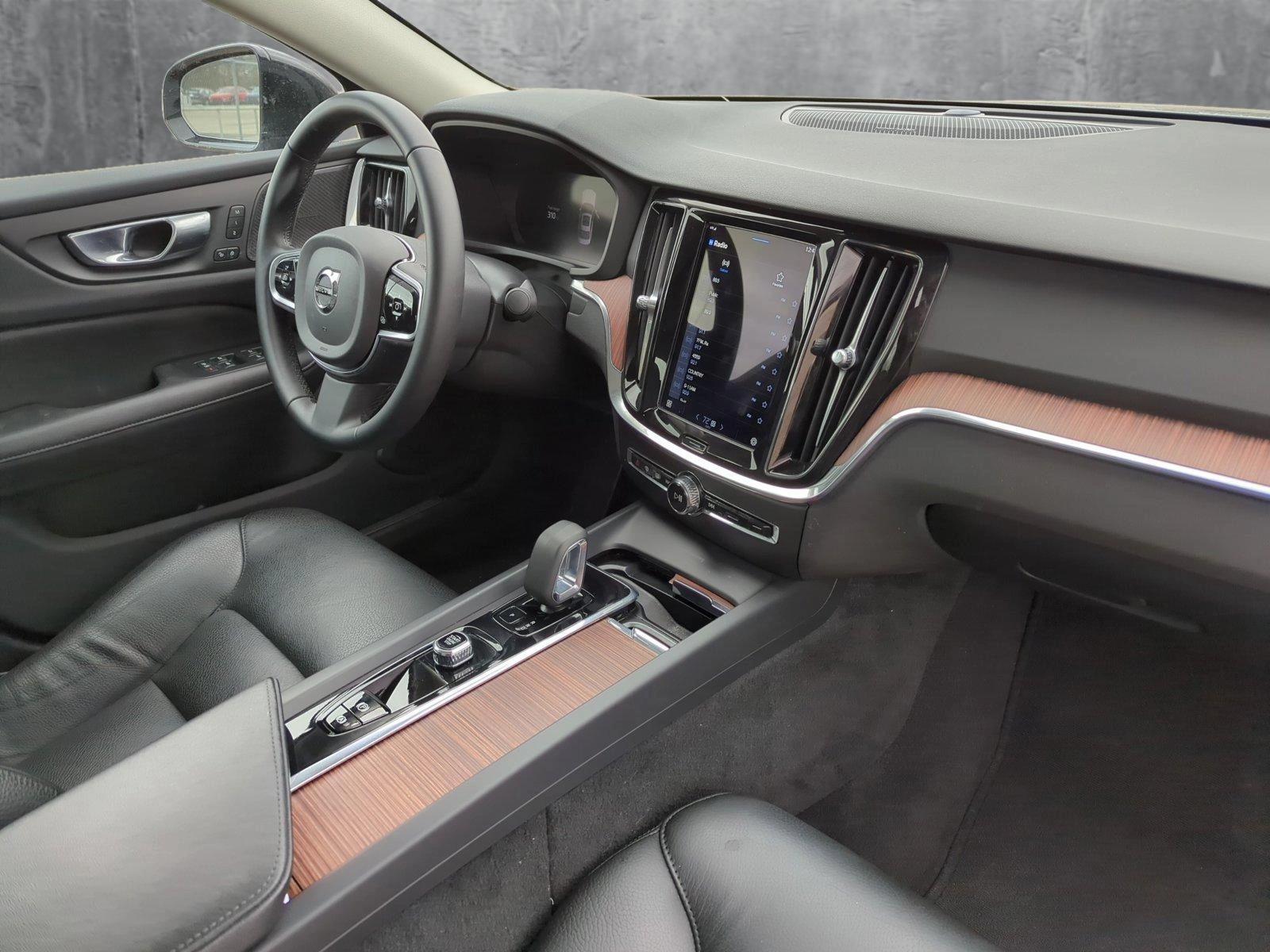 2024 Volvo S60 Vehicle Photo in Memphis, TN 38128
