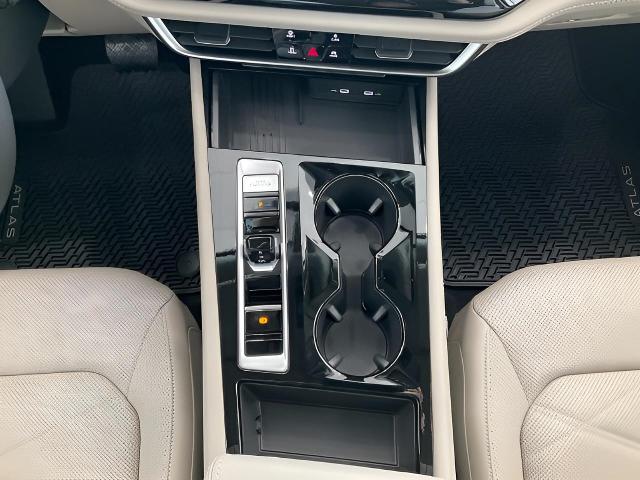 2025 Volkswagen Atlas Vehicle Photo in Oshkosh, WI 54904