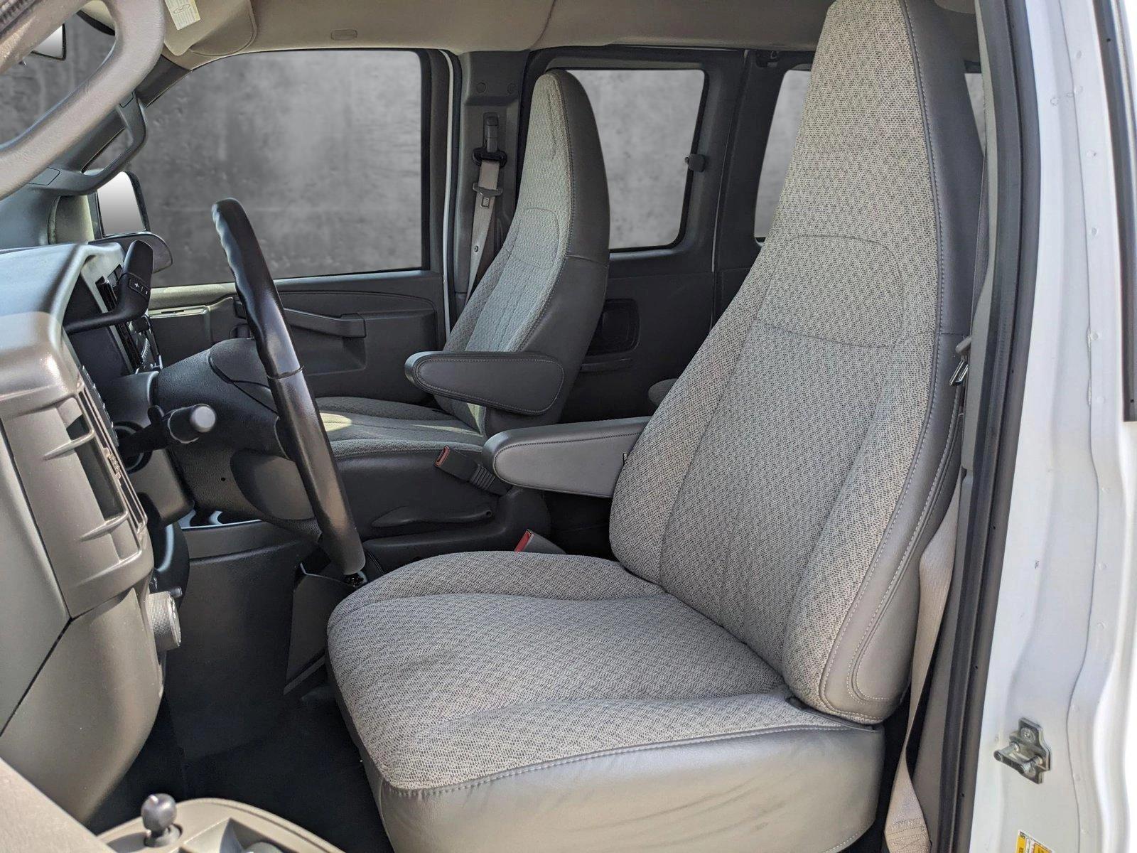 2023 GMC Savana Passenger 3500 Vehicle Photo in HOUSTON, TX 77034-5009