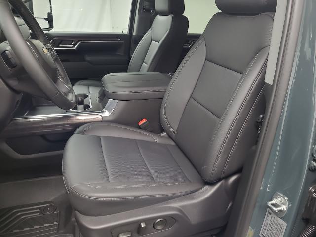 2025 Chevrolet Silverado 2500 HD Vehicle Photo in THOMPSONTOWN, PA 17094-9014