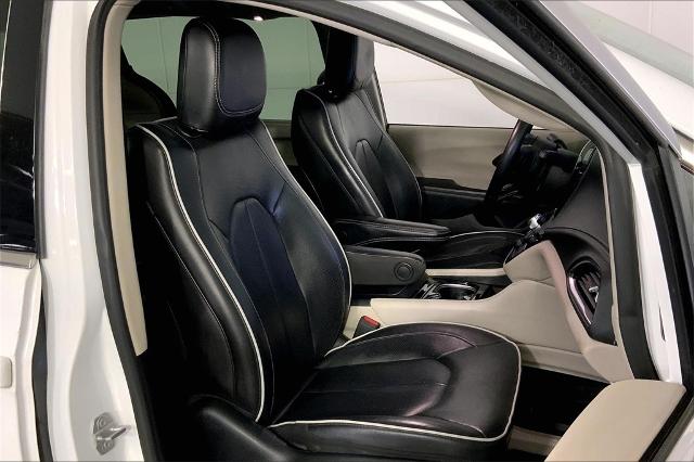 2022 Chrysler Pacifica Vehicle Photo in Kansas City, MO 64114