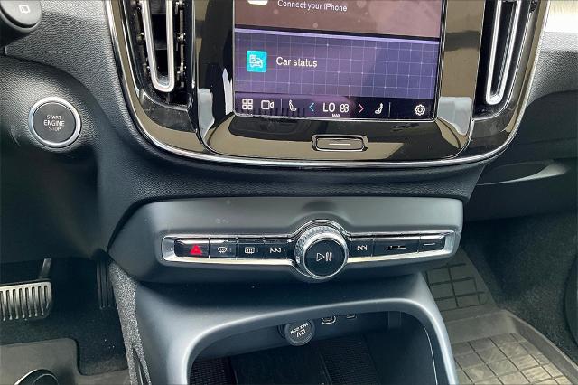2023 Volvo XC40 Vehicle Photo in Houston, TX 77007