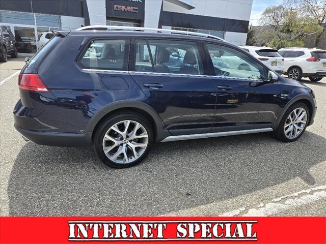 2017 Volkswagen Golf Alltrack Vehicle Photo in LITTLE FALLS, NJ 07424-1717