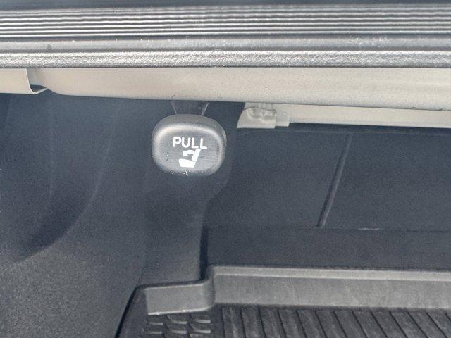 2022 Toyota Camry Vehicle Photo in LEOMINSTER, MA 01453-2952