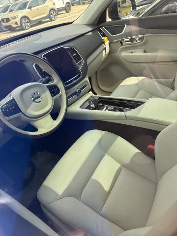 2025 Volvo XC90 Vehicle Photo in Houston, TX 77007