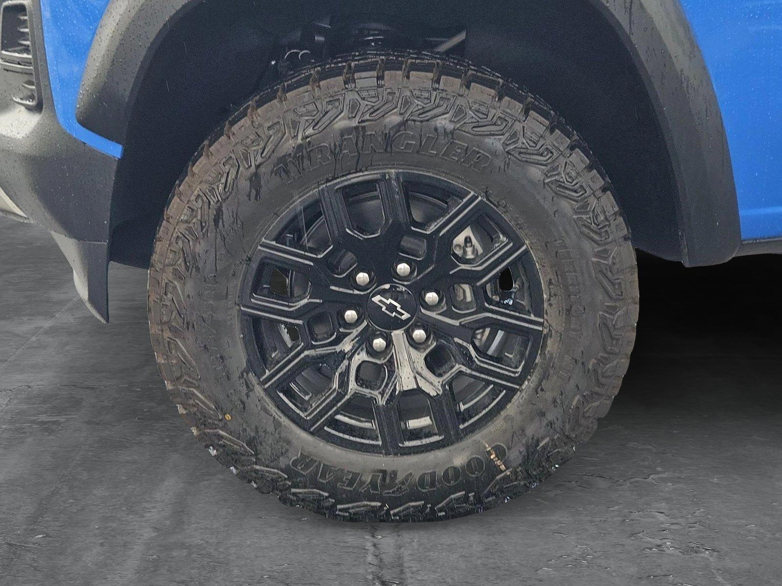 2025 Chevrolet Colorado Vehicle Photo in GILBERT, AZ 85297-0446
