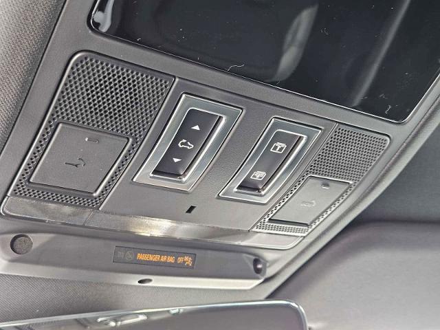 2025 Defender Vehicle Photo in AUSTIN, TX 78717