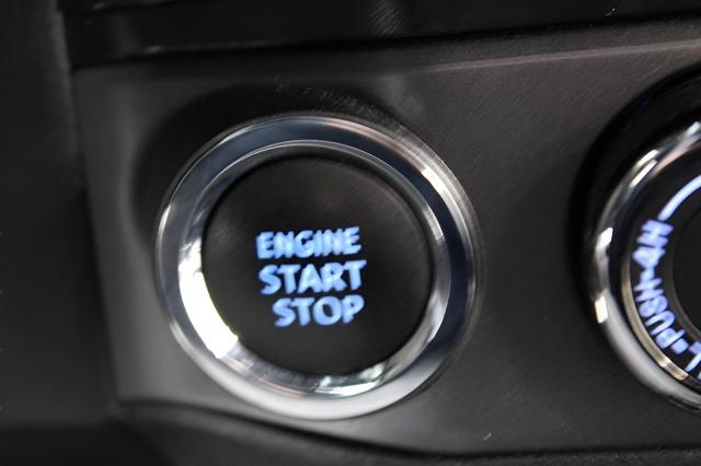 2021 Toyota Tacoma 4WD Vehicle Photo in Green Bay, WI 54304
