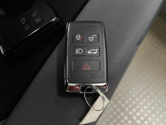 2025 Discovery Sport Vehicle Photo in Appleton, WI 54913