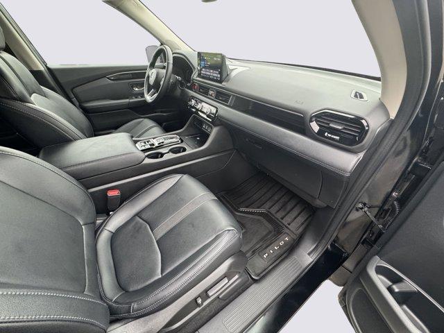 2023 Honda Pilot Vehicle Photo in LEOMINSTER, MA 01453-2952