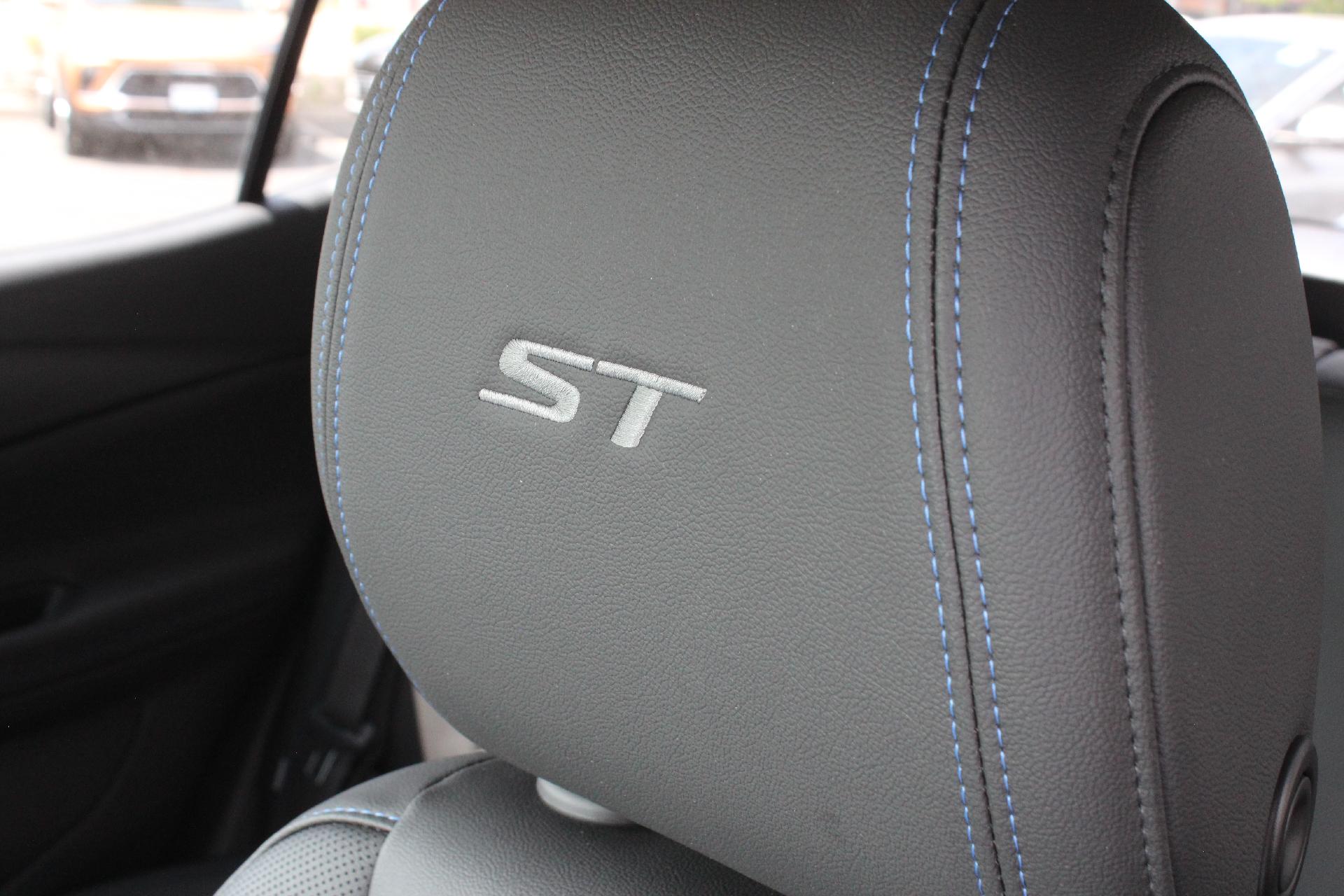 2026 Buick Encore GX Vehicle Photo in AURORA, CO 80012-4011