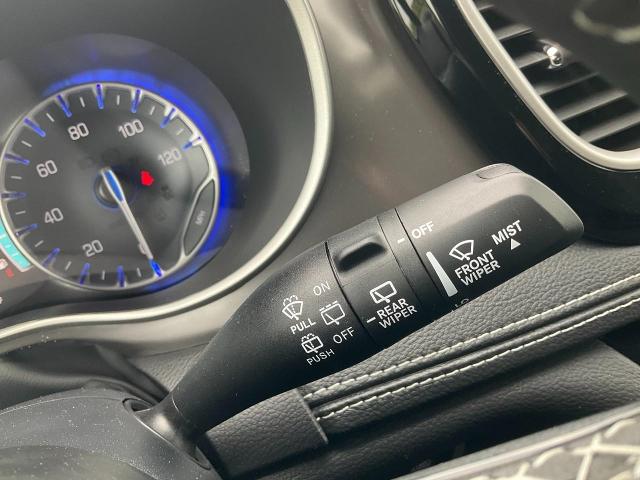 2025 Chrysler Pacifica Vehicle Photo in Kaukauna, WI 54130