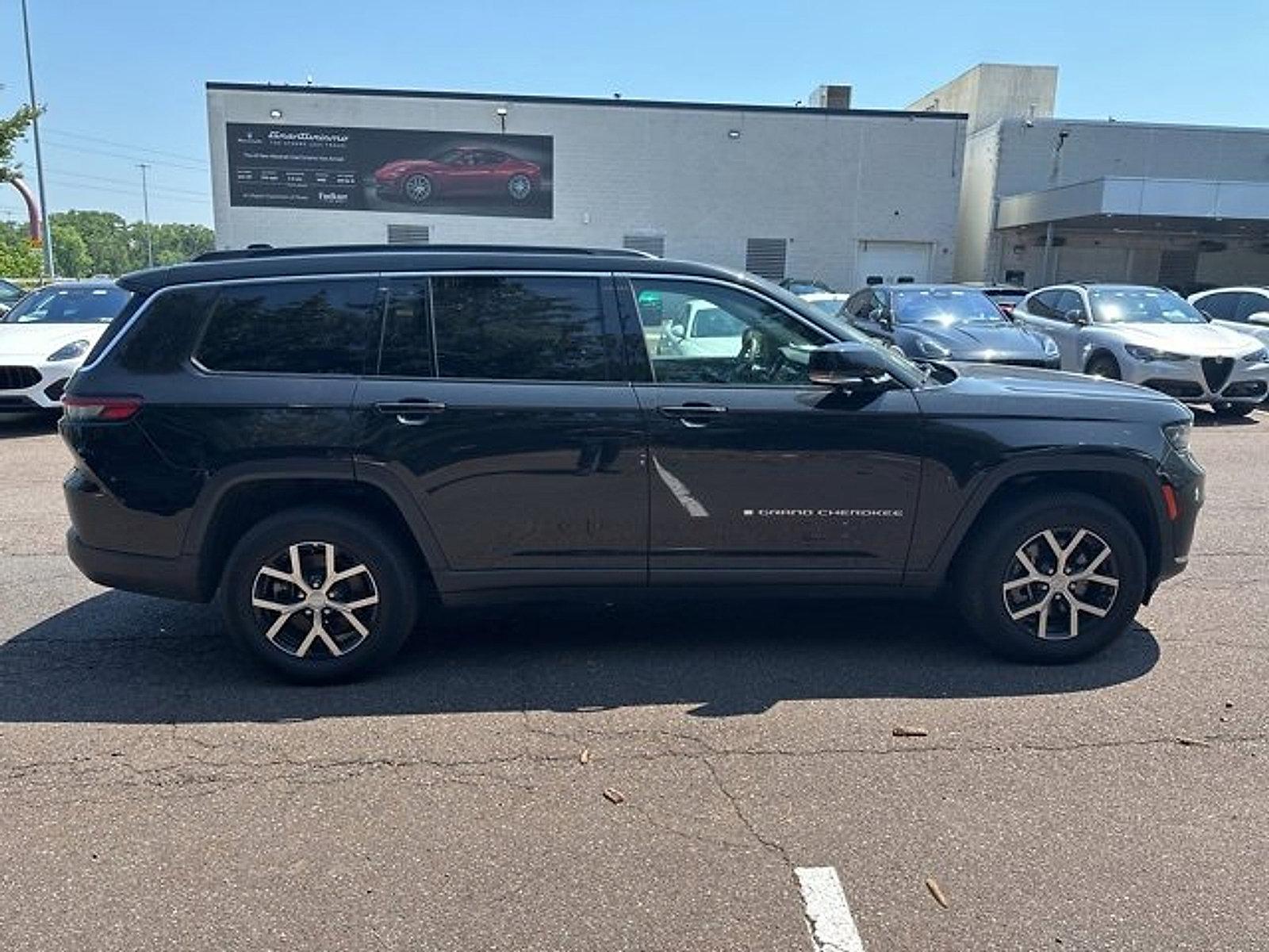 2024 Jeep Grand Cherokee L Vehicle Photo in Willow Grove, PA 19090