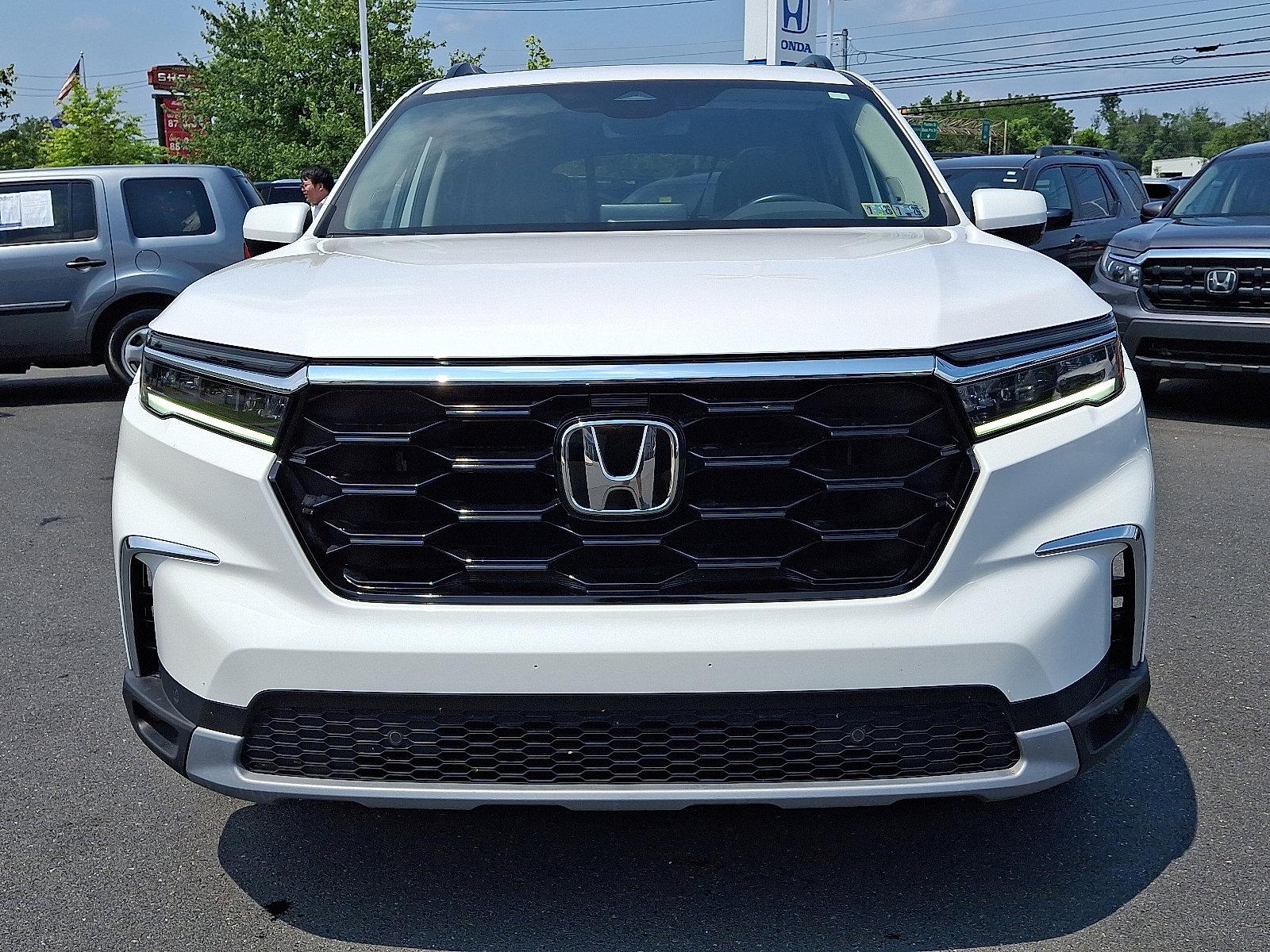 2024 Honda Pilot Vehicle Photo in Harrisburg, PA 17111