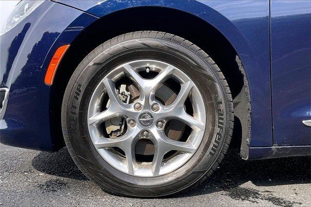 2018 Chrysler Pacifica Vehicle Photo in INDEPENDENCE, MO 64055-1314