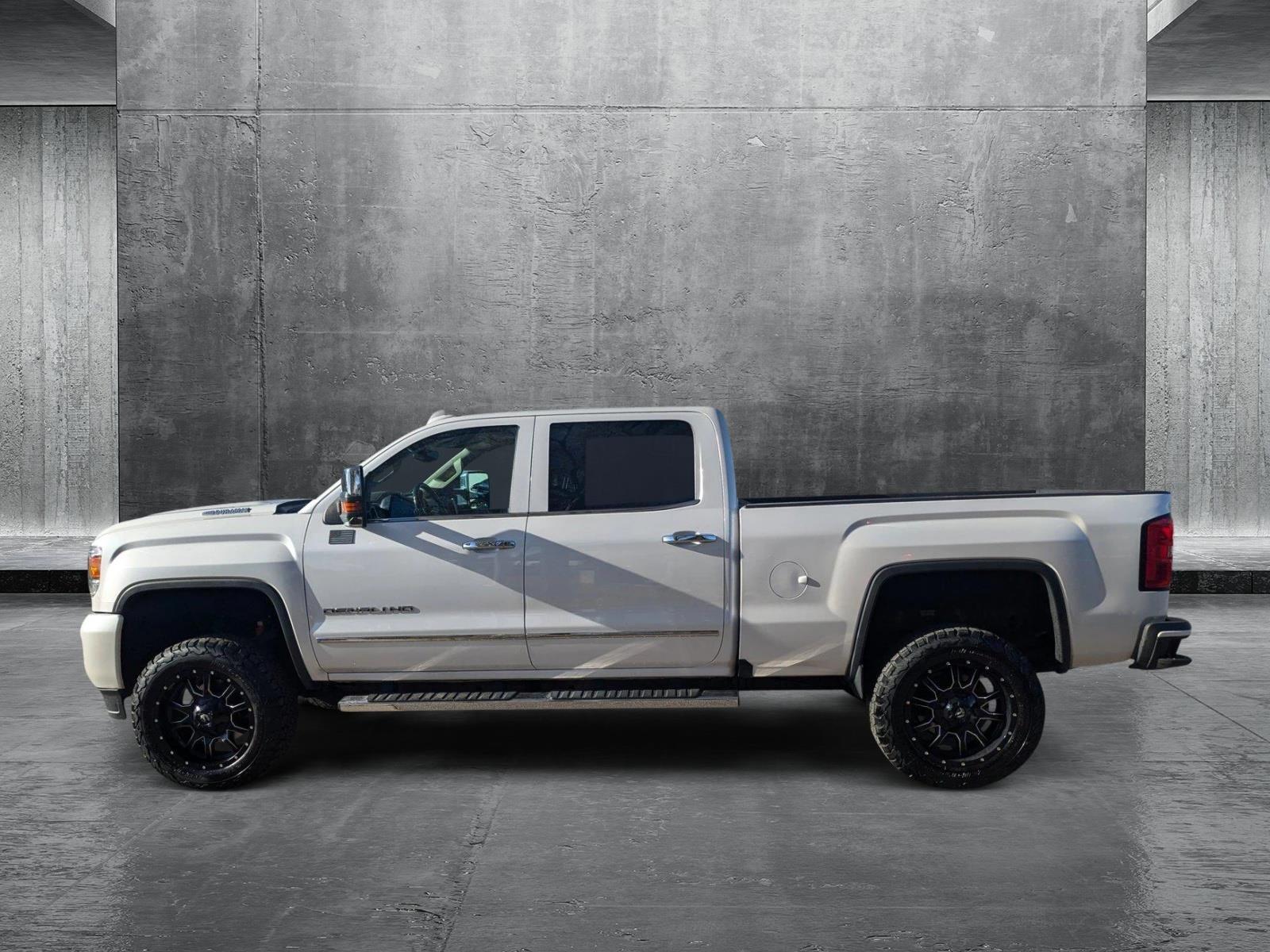 2018 GMC Sierra 2500HD Vehicle Photo in LONE TREE, CO 80124-2750