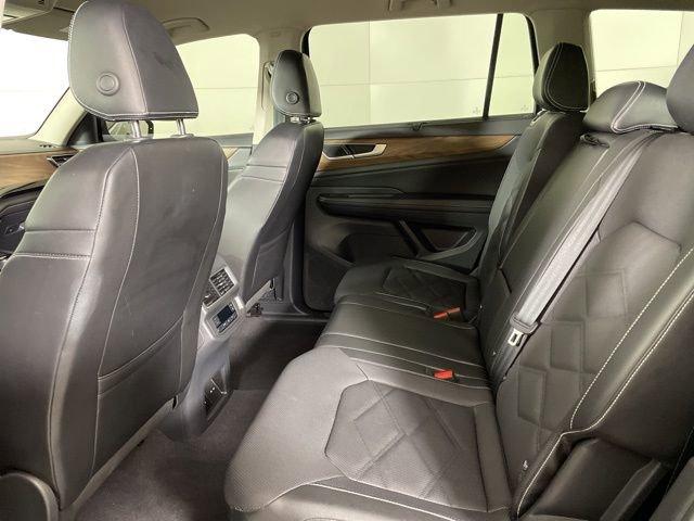 2024 Volkswagen Atlas Vehicle Photo in PHOENIX, AZ 85014-3381