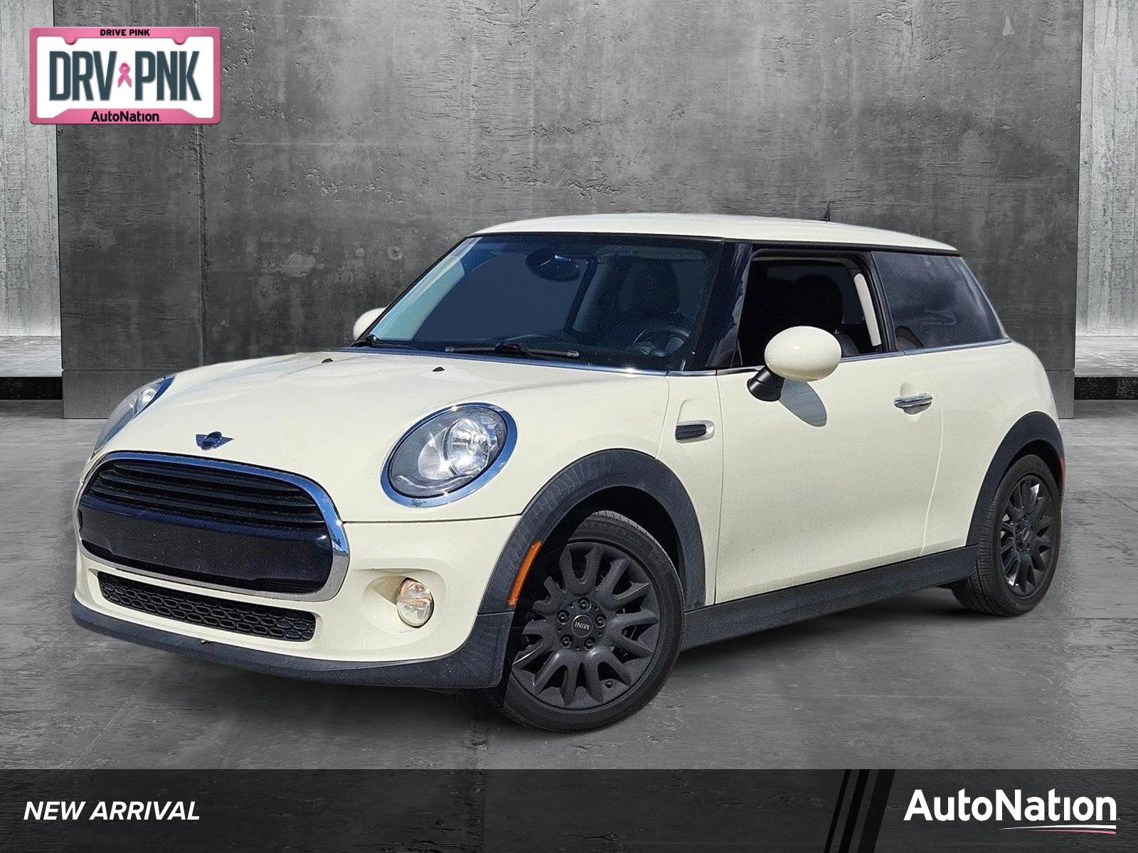 2018 MINI Cooper Hardtop 2 Door Vehicle Photo in Pembroke Pines , FL 33027