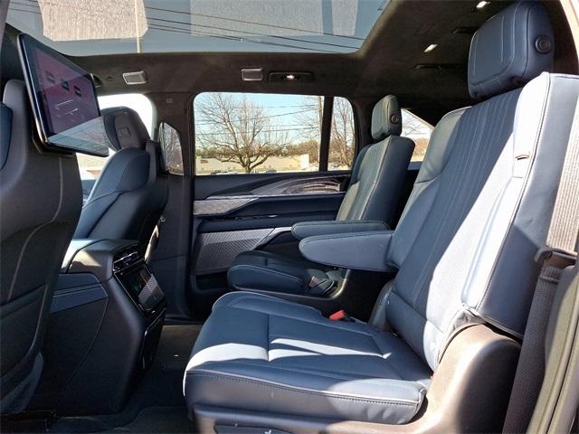 2025 Cadillac ESCALADE IQ Vehicle Photo in ALLENTOWN, PA 18103-7399