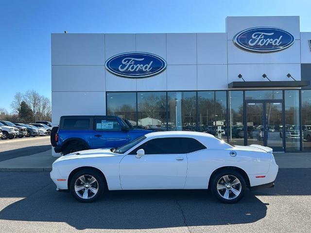 Used 2019 Dodge Challenger SXT with VIN 2C3CDZAG5KH532140 for sale in Martin, TN
