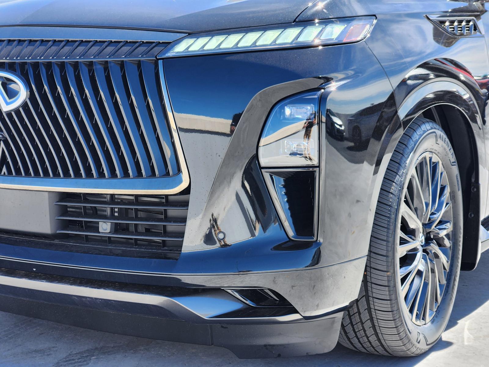2025 INFINITI QX80 Vehicle Photo in DALLAS, TX 75209