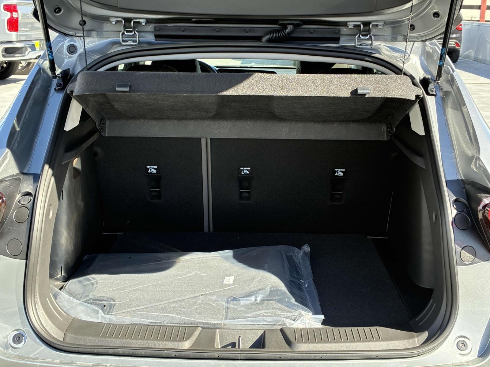 2025 Chevrolet Trax Vehicle Photo in LOS ANGELES, CA 90007-3794