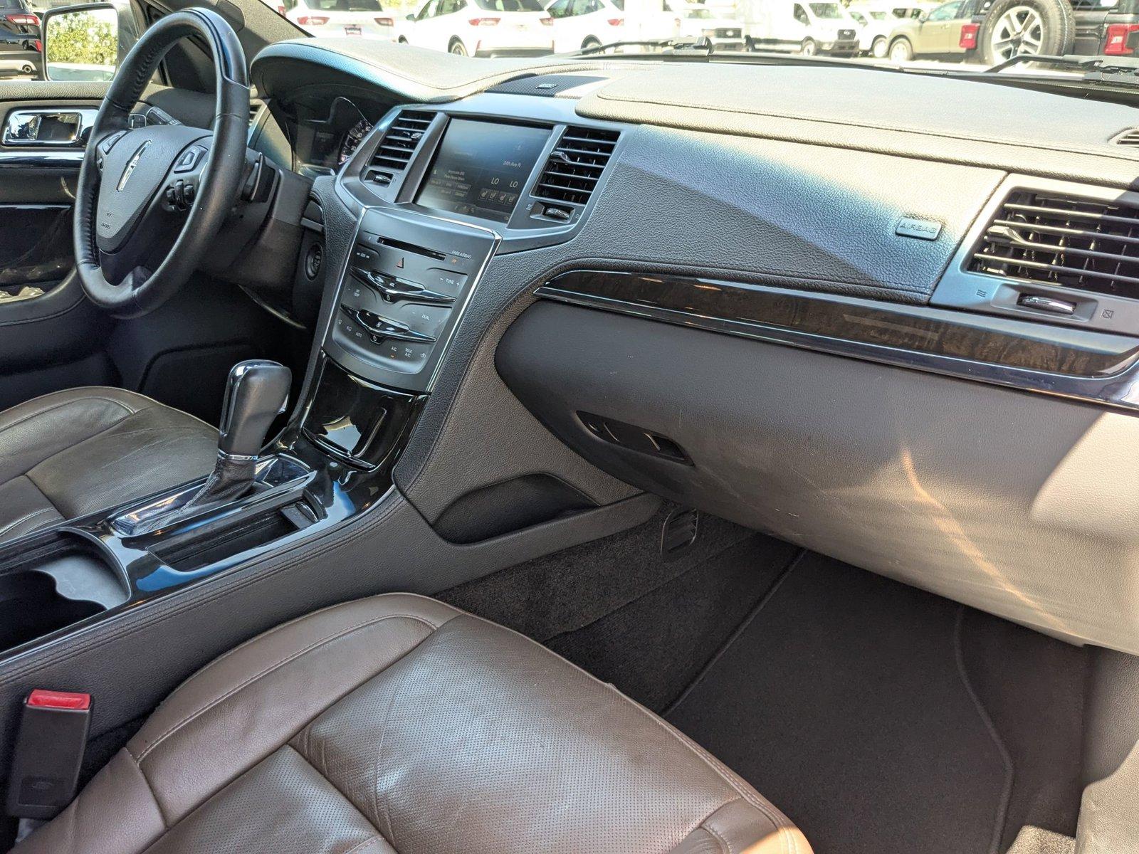 2015 Lincoln MKS Vehicle Photo in St. Petersburg, FL 33713