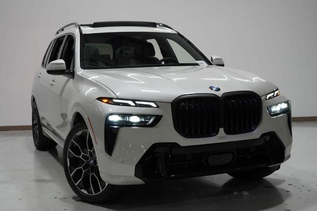 2025 BMW X7 xDrive40i Vehicle Photo in GRAPEVINE, TX 76051