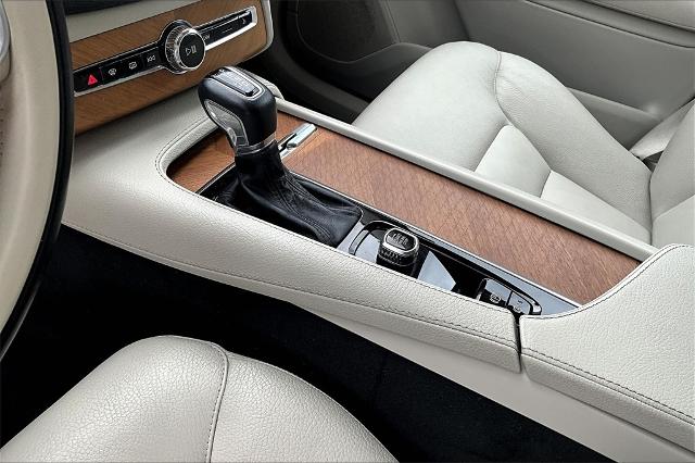 2022 Volvo XC90 Vehicle Photo in Houston, TX 77007