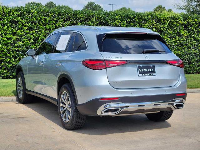 2025 Mercedes-Benz GLC Vehicle Photo in HOUSTON, TX 77079