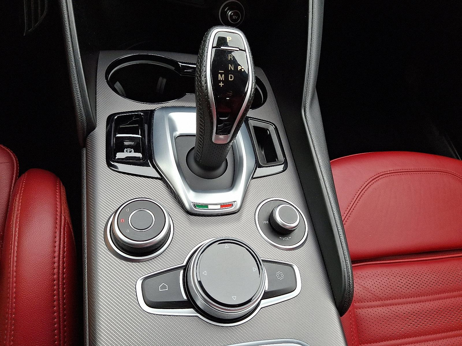 2022 Alfa Romeo Giulia Vehicle Photo in Willow Grove, PA 19090