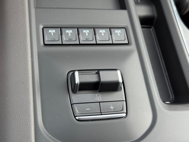 2025 GMC Sierra 2500 HD Vehicle Photo in COLUMBIA, MO 65203-3903