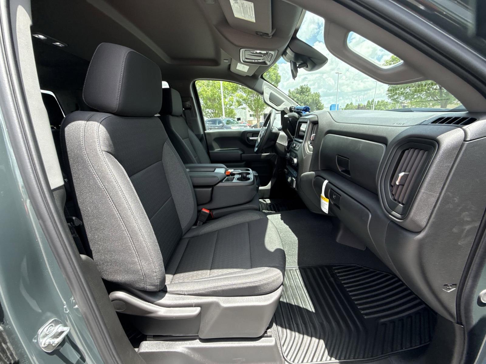 2025 Chevrolet Silverado 1500 Vehicle Photo in BENTONVILLE, AR 72712-4322