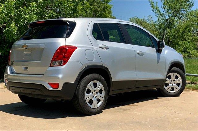 2017 Chevrolet Trax Vehicle Photo in KANSAS CITY, MO 64114-4502