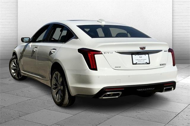 2025 Cadillac CT5 Vehicle Photo in KANSAS CITY, MO 64114-4545