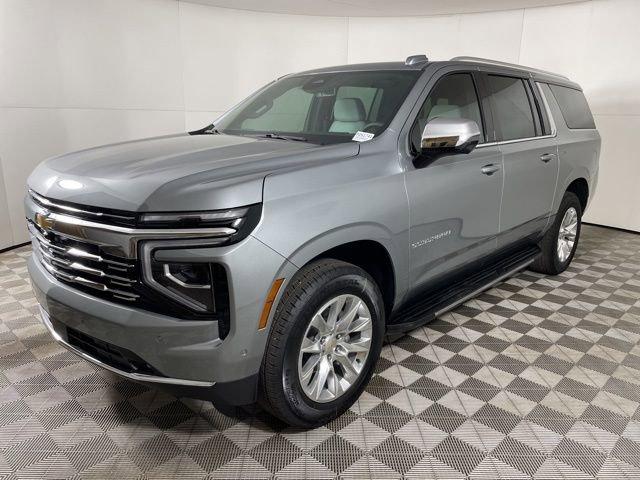 2025 Chevrolet Suburban Vehicle Photo in PHOENIX, AZ 85014-3381