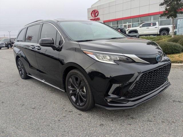 Used 2022 Toyota Sienna XSE with VIN 5TDXRKEC1NS134734 for sale in Tifton, GA