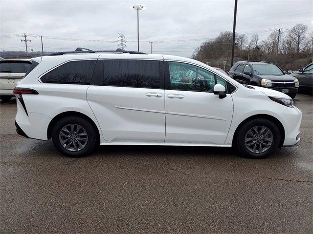 2022 Toyota Sienna Vehicle Photo in MILFORD, OH 45150-1684