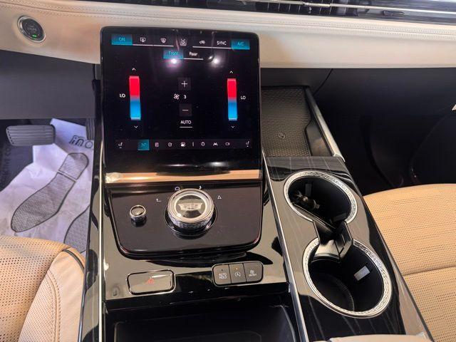 2025 Cadillac Escalade ESV Vehicle Photo in DELRAY BEACH, FL 33483-3294
