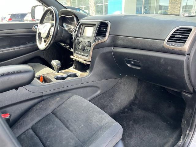 2015 Jeep Grand Cherokee Vehicle Photo in TULLY, NY 13159-3159