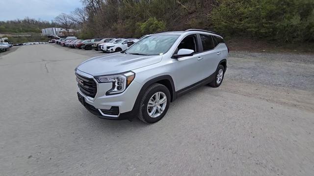 2022 GMC Terrain Vehicle Photo in Pleasant Hills, PA 15236