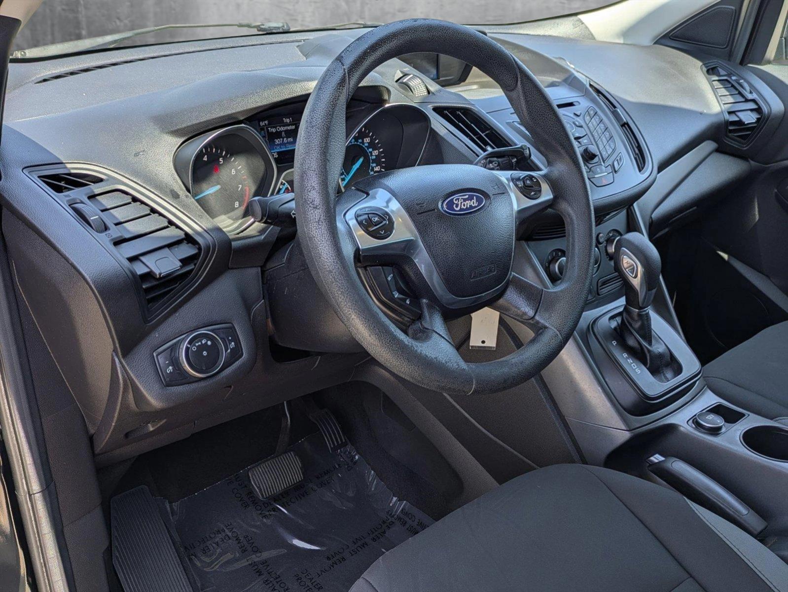 2016 Ford Escape Vehicle Photo in Tustin, CA 92782