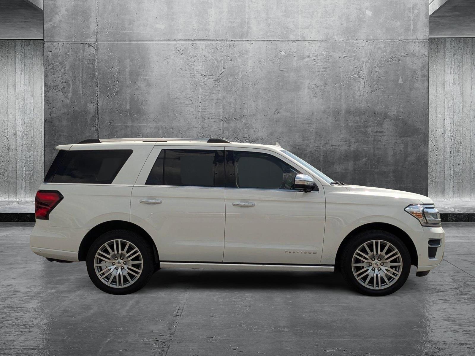 2024 Ford Expedition Vehicle Photo in St. Petersburg, FL 33713