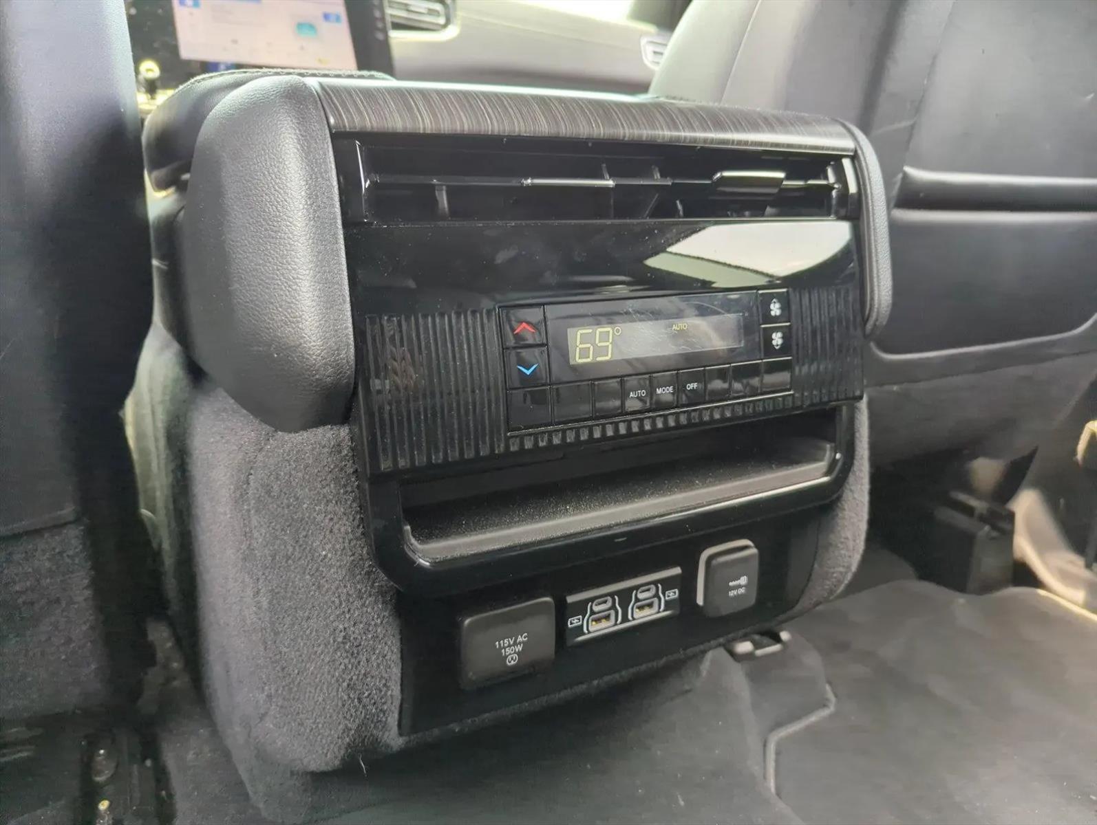 2023 Jeep Wagoneer L Vehicle Photo in Ft. Myers, FL 33907